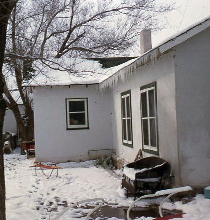 1950s_AdronAndGladysHouseWithIcicles