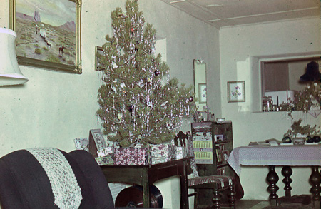 1950s_XmasAdronGladysPlace