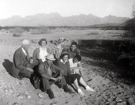 1942_00_00_GrayFamilyPicnic_005