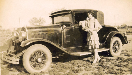 1923ish_BelvaOrElwaByCar
