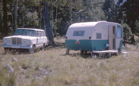 1962_03_00_AdronGladysTrailerAndWagoneer2