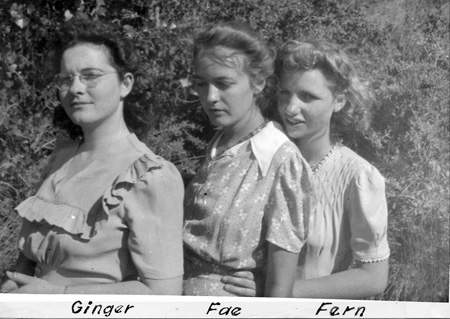 1940s_GingerFaeAndFriendFern