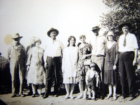 1920s_Guess_GusAndErdeanOnLeft_ElwaIThinkInMiddle