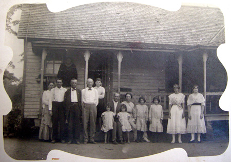 1914ish_GusBumgarnerFamilyAndOthers_001