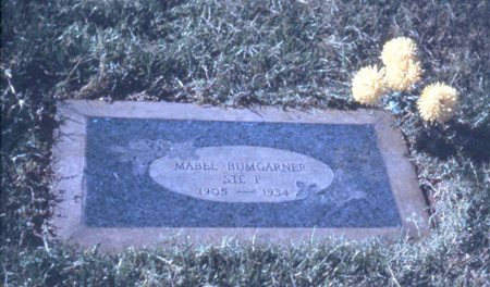1934_00_00_MabelBumgarnerGraveStone