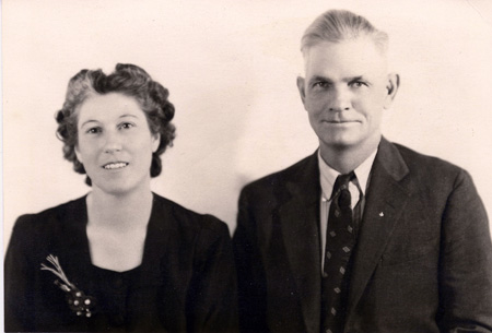 1950s_Guess_MayBumgarnerBeasleyAndHusbandChester