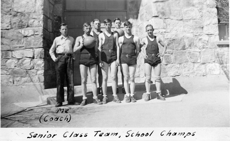 1940_00_00_CliffHigh_RaysSeniorBasketballTeam