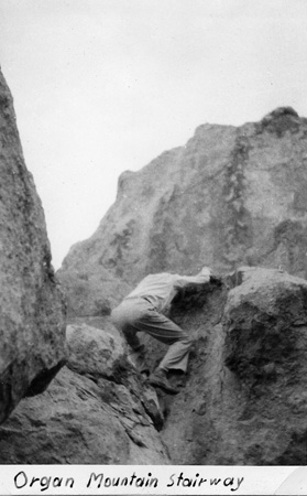 1940s_OrganMtns_RayClimbing_1